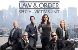NBC renouvelle Law & Order : SVU, sort de Community de plus en plus sombre