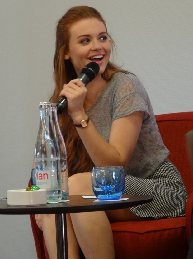 Holland Roden (Lydia)