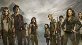 The CW renouvelle 11 séries dont Flash, Crazy Ex, Legends, The 100, Jane…